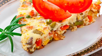 Pastel de verduras con maíz