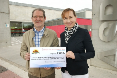 El Campo entrega un cheque de 2.000€ a ASPAYM